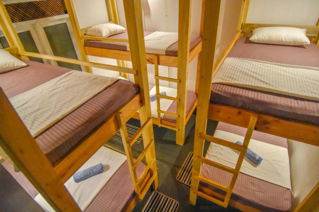 Jay'S Bunks-Kandy Hostel (Adults Only) Екстер'єр фото