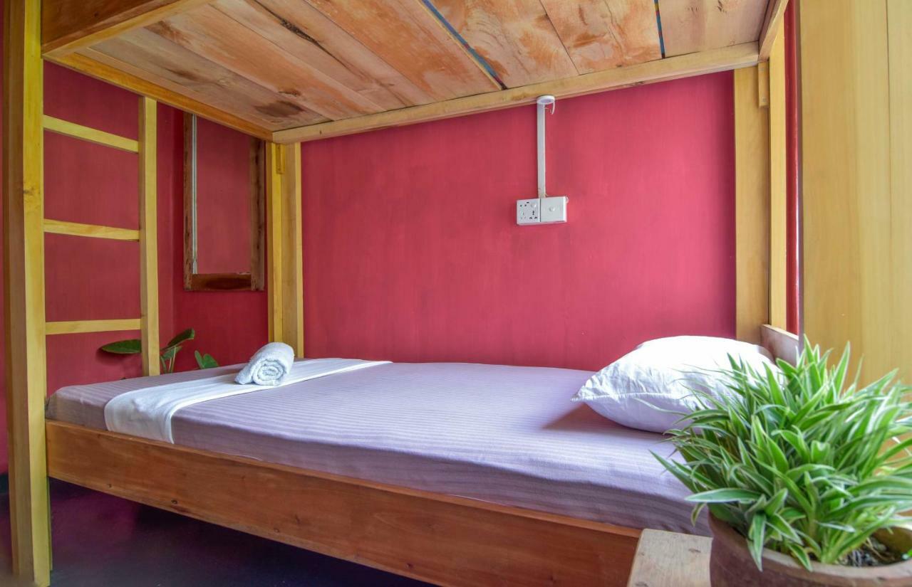 Jay'S Bunks-Kandy Hostel (Adults Only) Екстер'єр фото