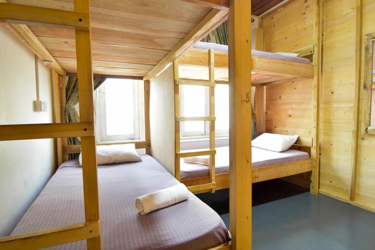 Jay'S Bunks-Kandy Hostel (Adults Only) Екстер'єр фото