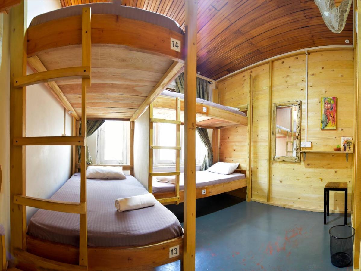 Jay'S Bunks-Kandy Hostel (Adults Only) Екстер'єр фото